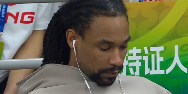 要更换外援吗？杜锋给出答案，广东在等一个人，萨林杰疑似被裁了