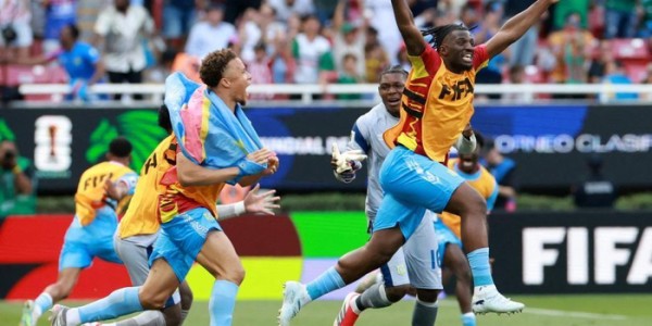 乐鱼体育中国官方网站-多年不见，别来无恙？世界杯48强全部出炉，多队多年后成功突围|土耳其队|金）队|玻利维亚足球|美加墨世界杯|瑞典足球队_新浪新闻